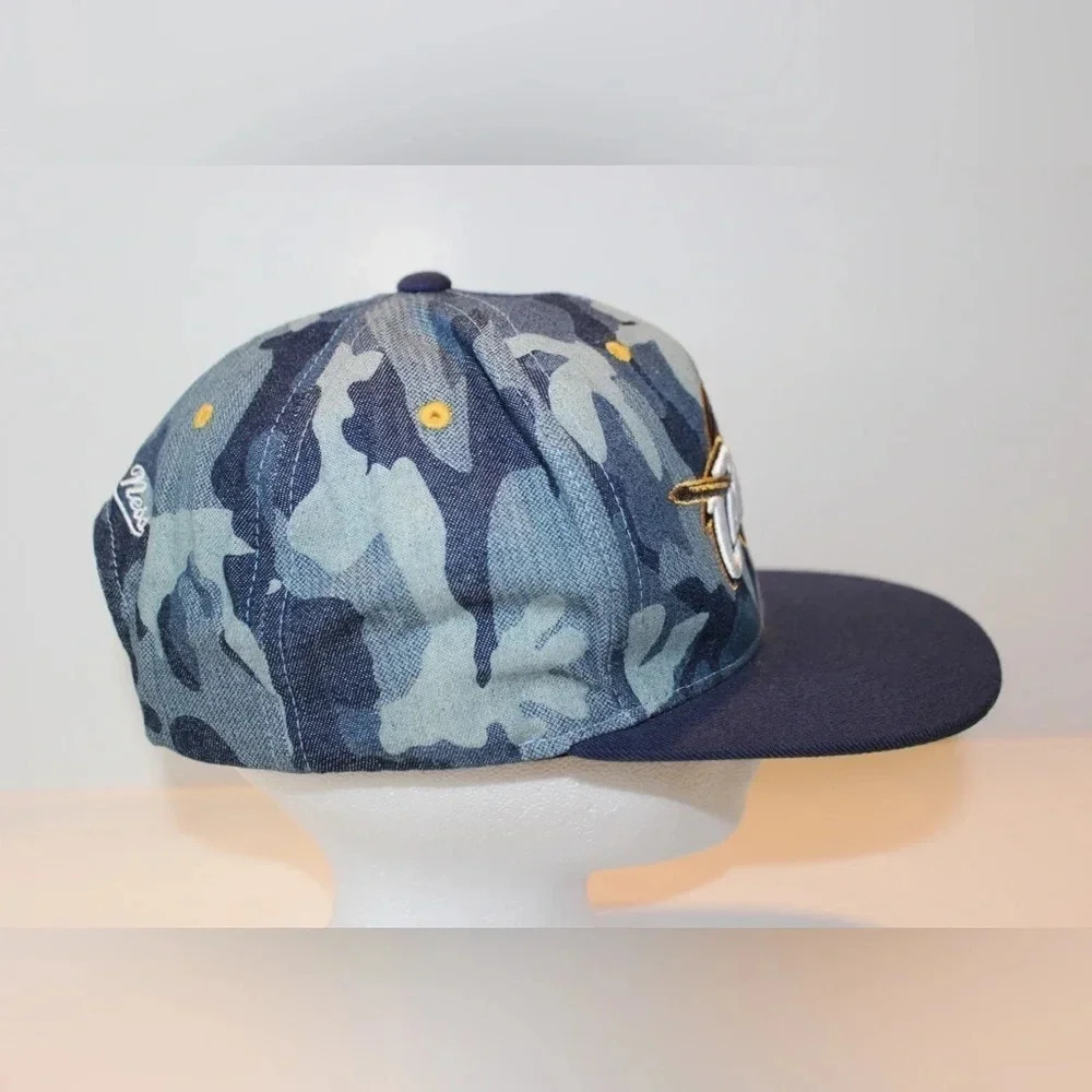 Mitchell & Ness NBA Cleveland Cavaliers Snapback Hat - Picture 6 of 11